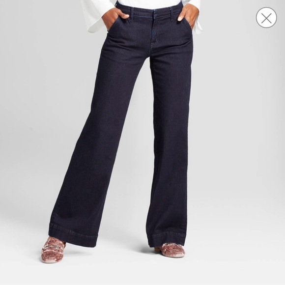 Banana Republic Women's dark Indigo Flared Jeans - Picture 2 of 4